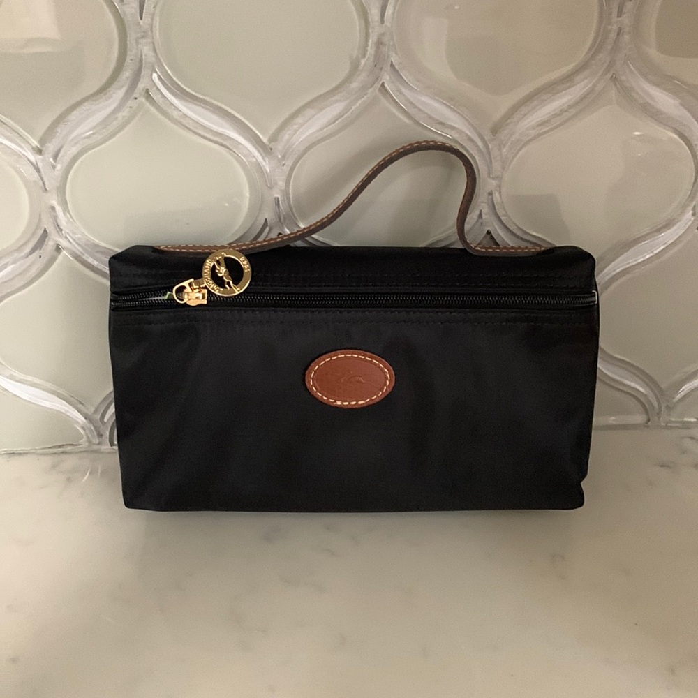 Longchamp Le Pliage Nylon w/ leather trim. Cosmetics Case. Brand new, never used